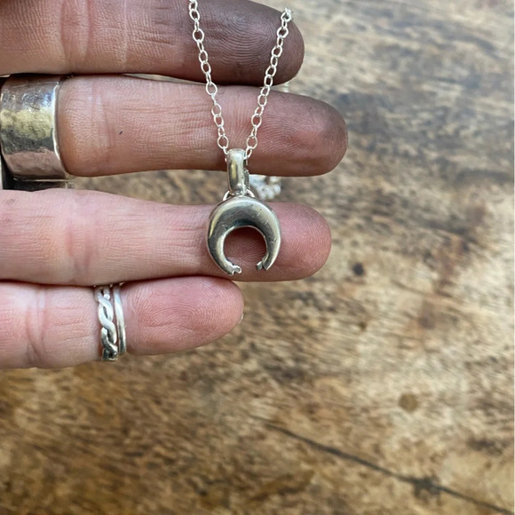 Rustic horn necklace in sterling silver - Picture 1 of 7